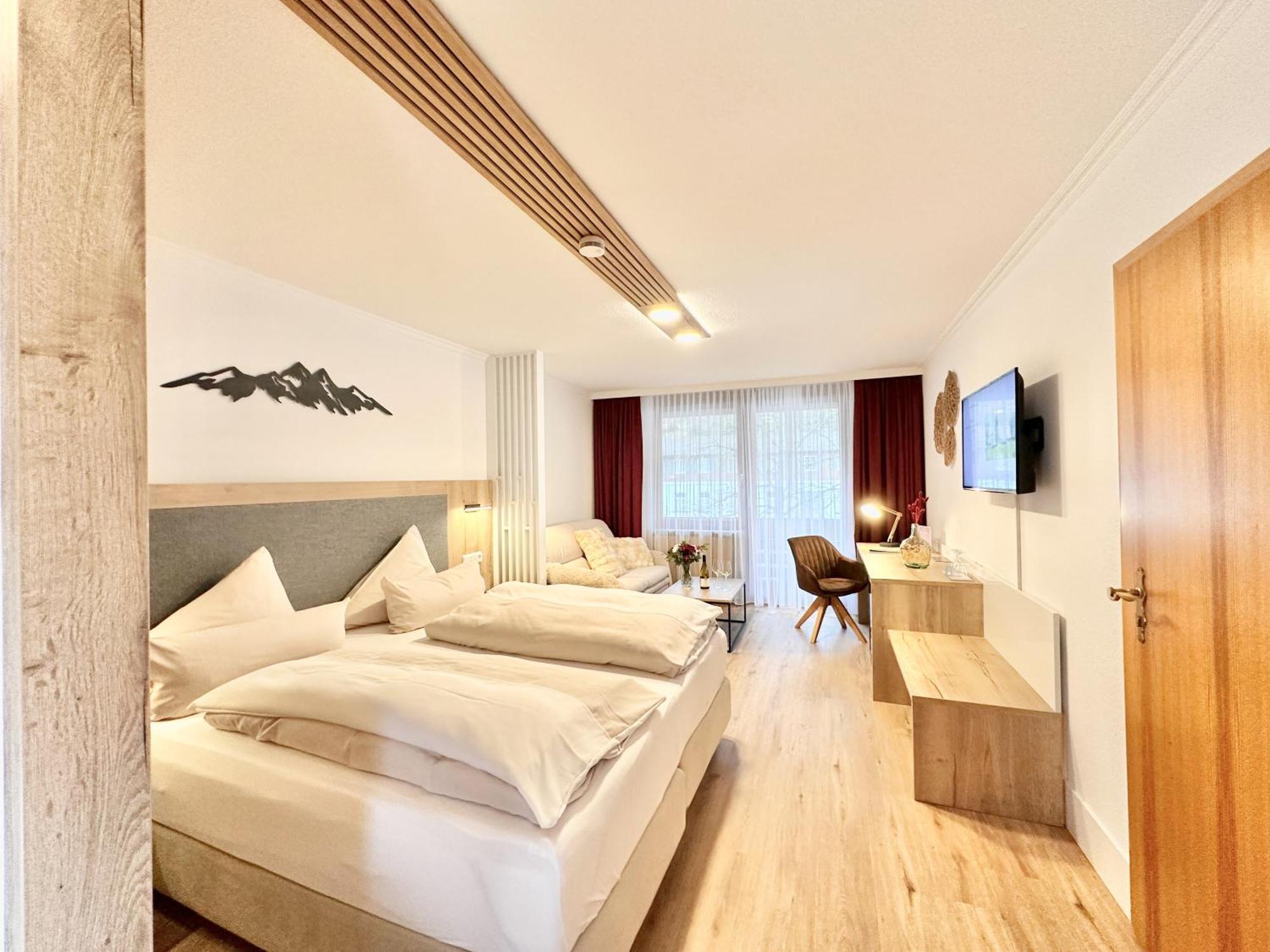Hotel Yachthotel Chiemsee Gmbh 4*